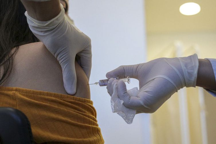 Vacina chinesa Sinopharm recebe aprovação
