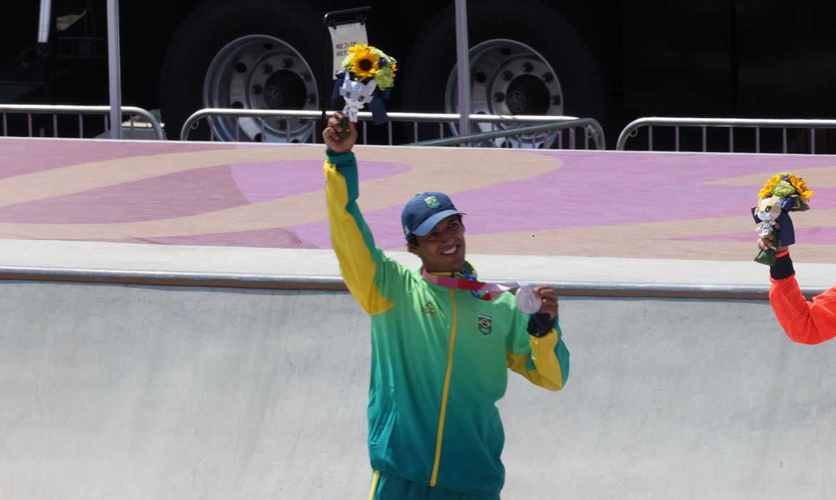 Skate garante prata para o Brasil