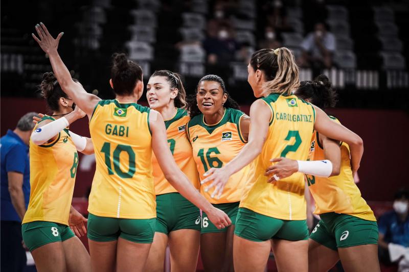 Brasil vence a Coreia e vai buscar o ouro no vôlei feminino