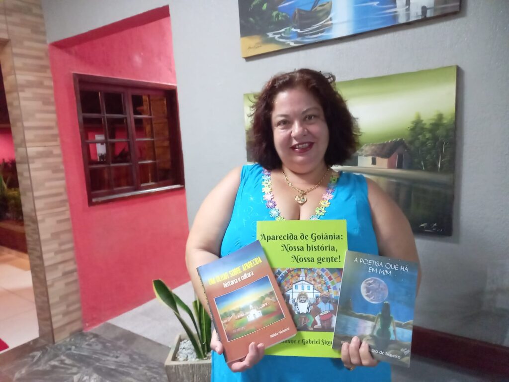 Escritora de Aparecida de Goiânia participa da Bienal do Livro de Fortaleza