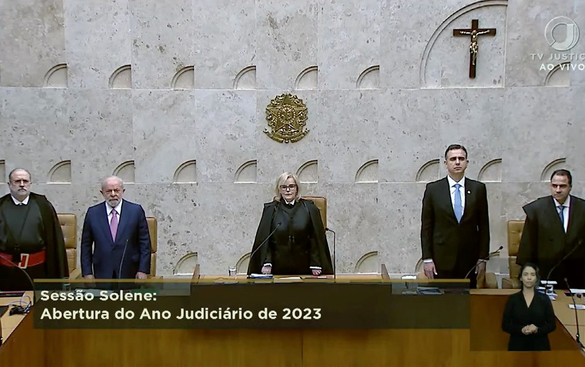 Rosa Weber e Lula reafirmam compromisso com a democracia na abertura dos trabalho do STF