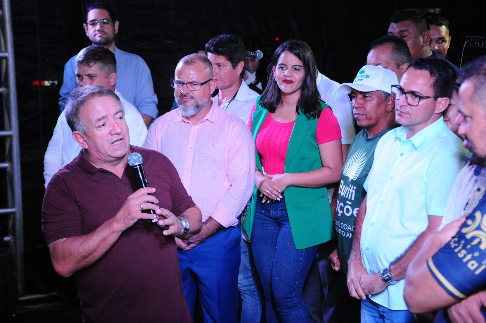 Prefeito Vilmar lança pavimentação em 97 ruas do setor Buriti Sereno