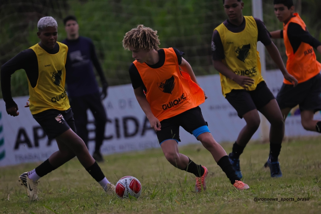 garotos de aparecida futebol